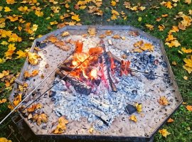 Zažijte kouzlo podzimního opékání buřtů na Zámku Loučeň